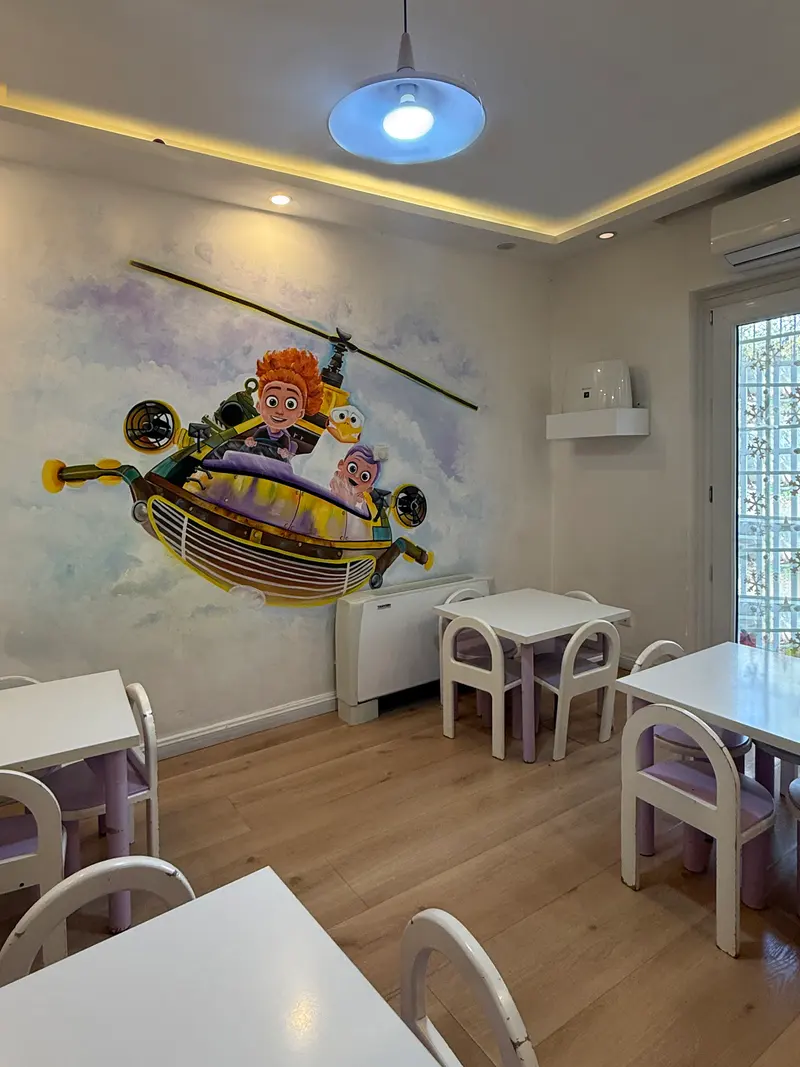 کلاس‌ها، مهدکودک قندعسل
